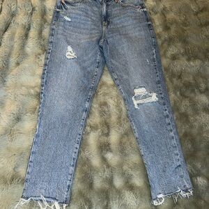 Garage distressed Mom Jeans